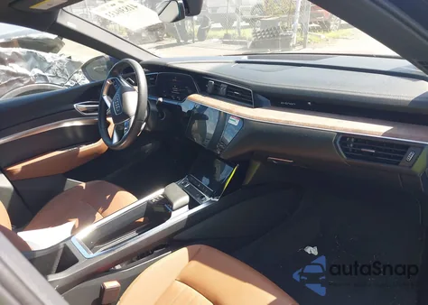 2022 Audi E-Tron Premium Quattro из США, поврежденный, VIN WA1AAAGE4NB020119